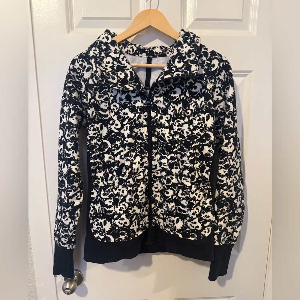 Lululemon Women’s Cozy Cuddle Up Fleur Jacket Full Zip Size 8